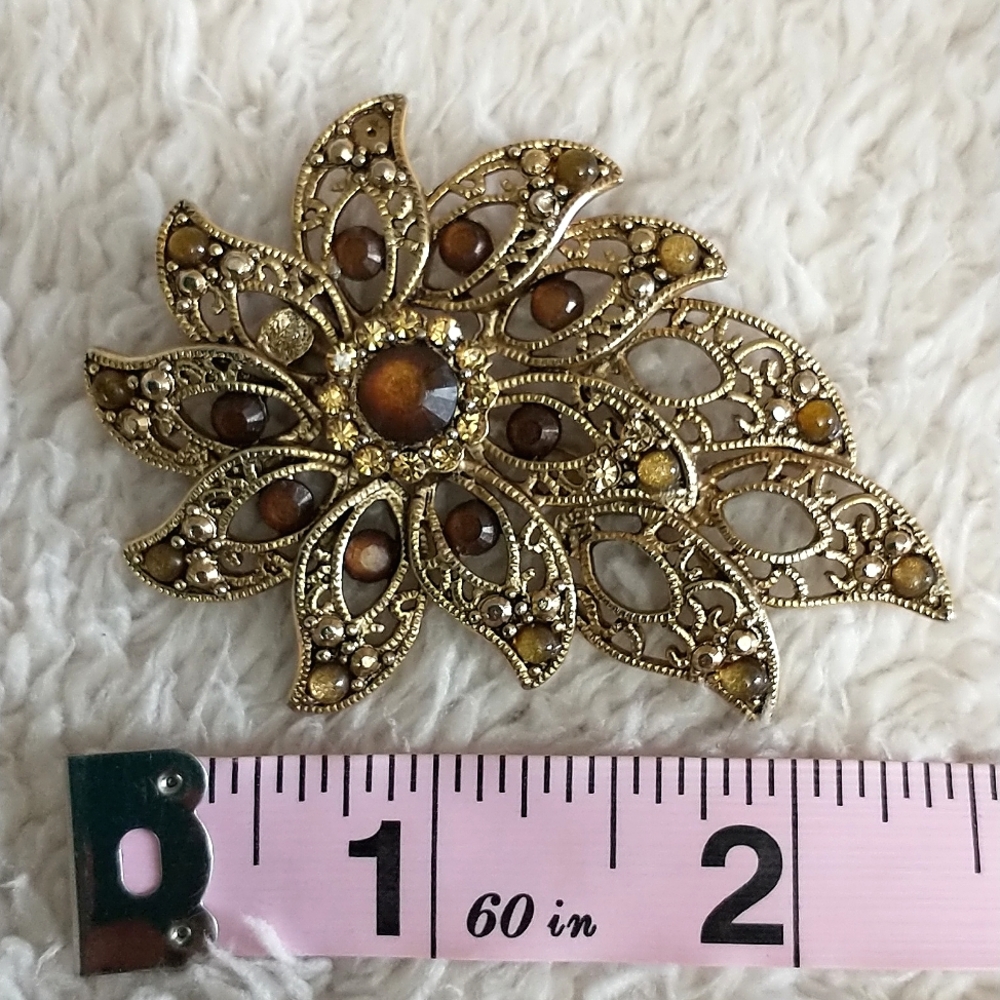 15 Brooches - Picture 6 of 9
